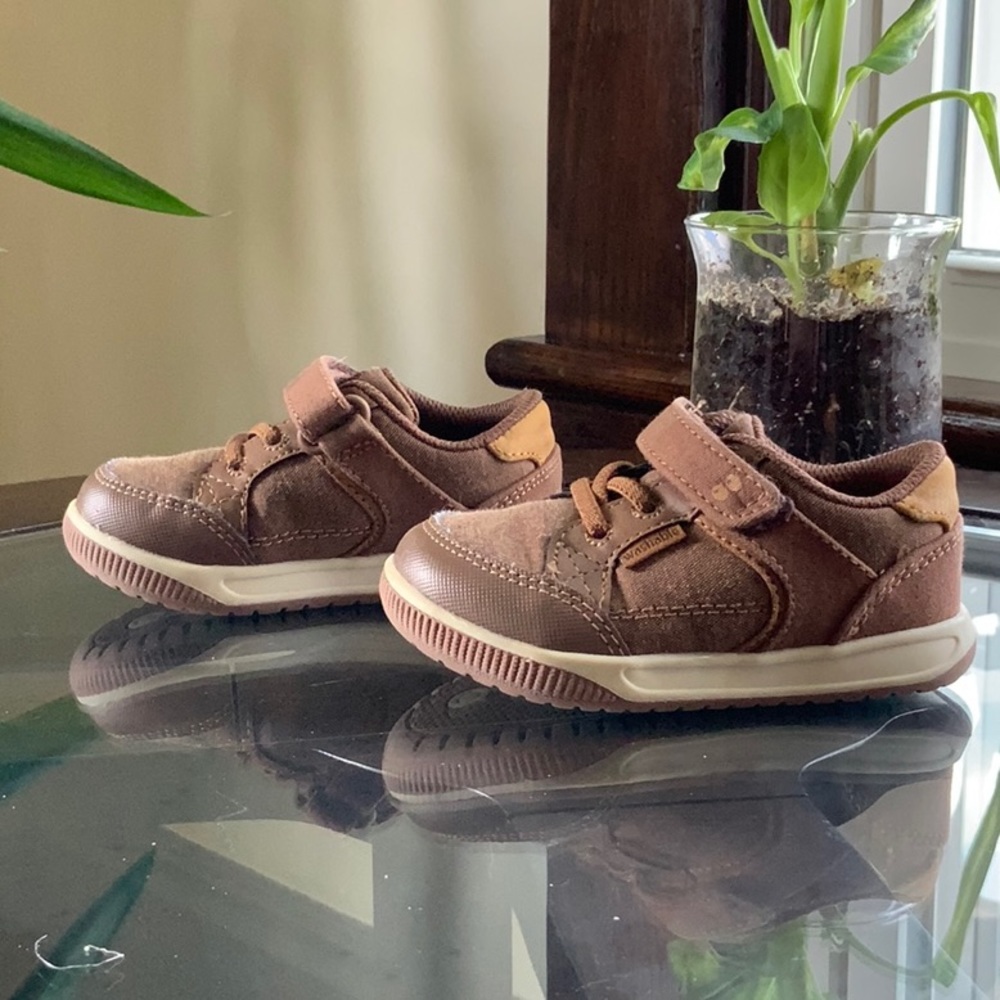 Surprize stride rite kids sneakers brown